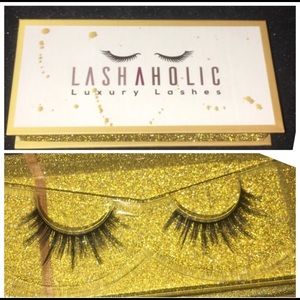 Lashaholic luxury lashes